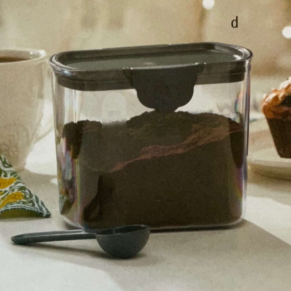 Storage container of 1.5